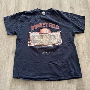 Vintage Chicago Cubs Wrigley Field Friendly Confines MLB Baseball 90's shirt XL